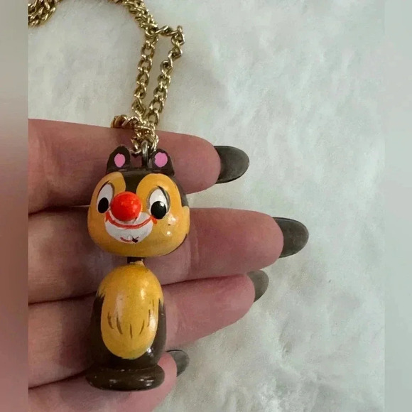 Vintage Wooden Chip N Dale Chipmunk Disney Pendant Gold Chain Necklace Unisex - Picture 7 of 9